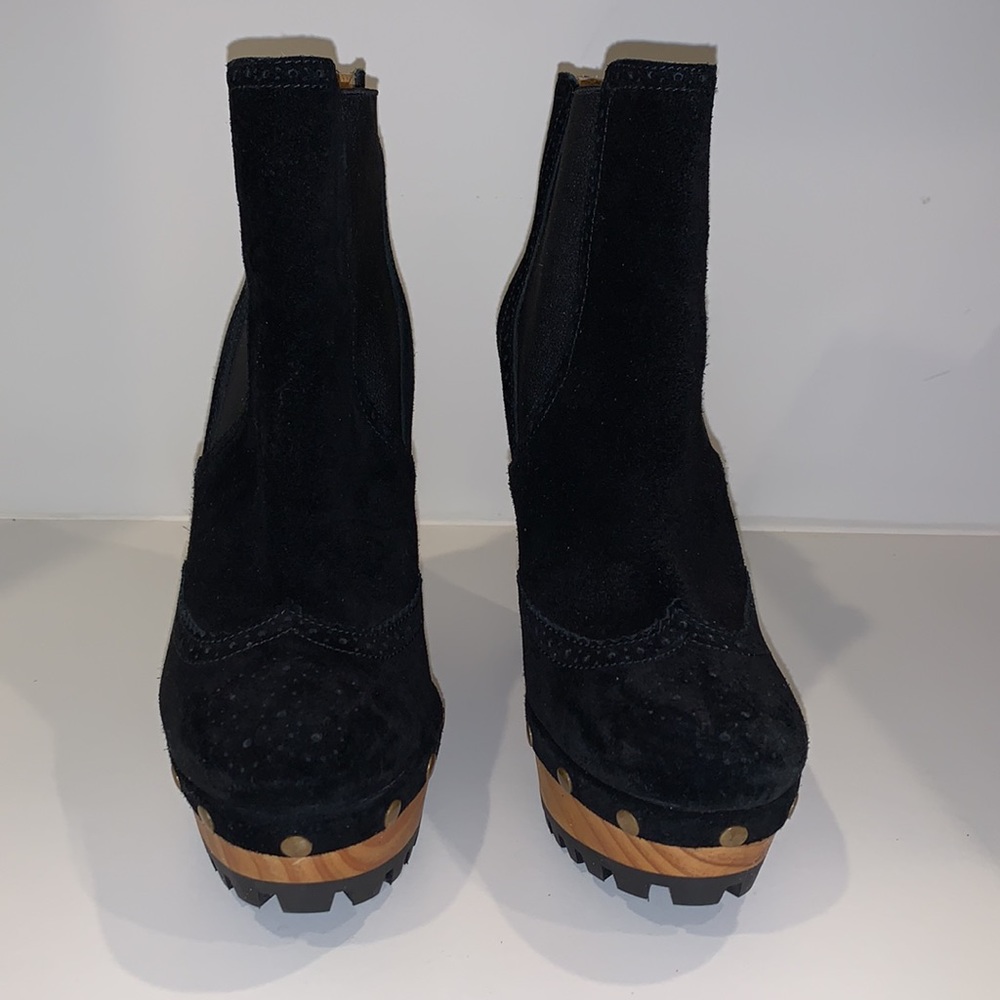 Polo Ralph Lauren Camryn Suede Bootie. - Picture 6 of 15